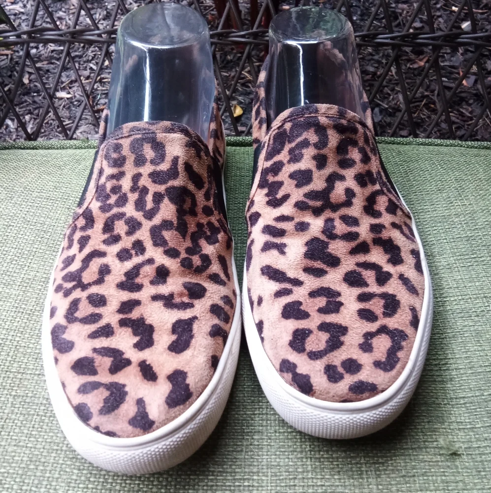 Steve Madden Emlen Cheetah Print Slip On Sneakers Women's Size 8.5.